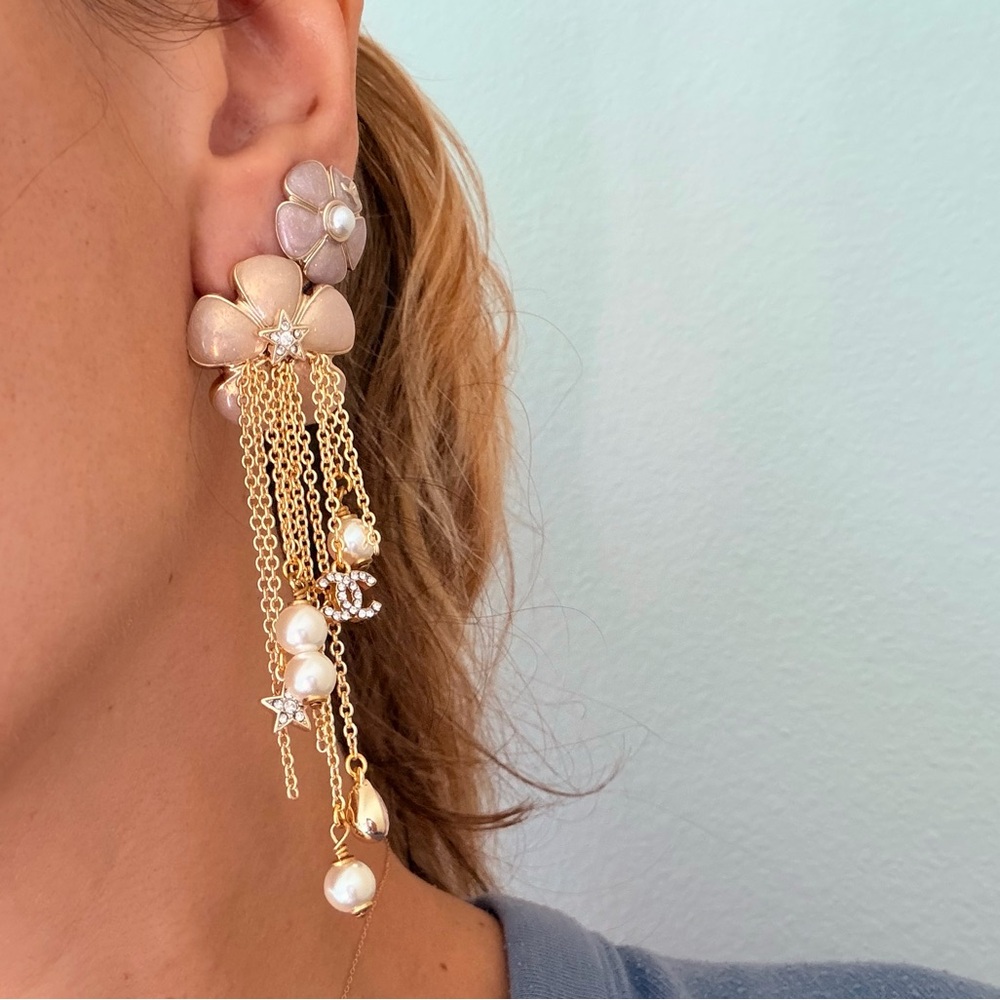 Chanel Pearl & Crystals Pendant Earrings 🌸✨ - Picture 8 of 12